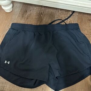Under Armour Women's shorts size large